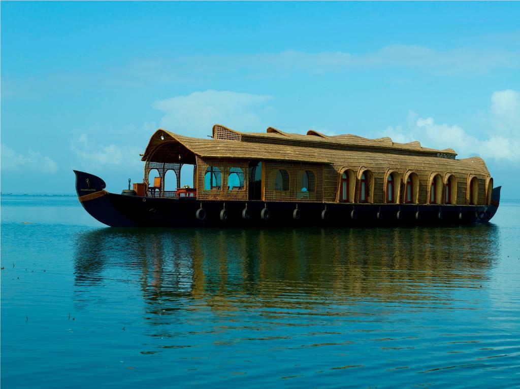 Resort Kumarakom Lake Resort